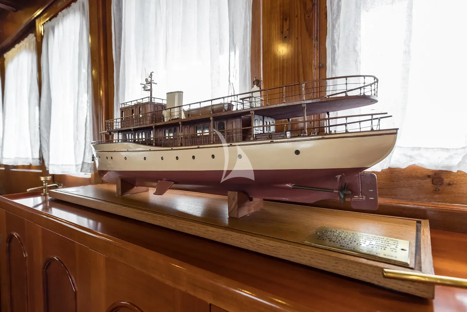 levante_yacht
