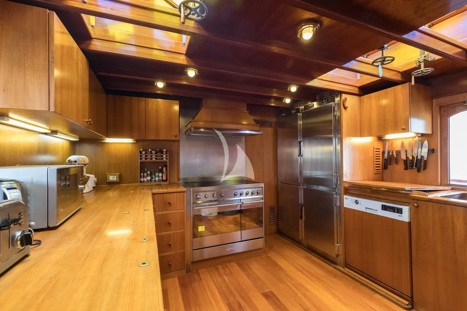 levante_yacht