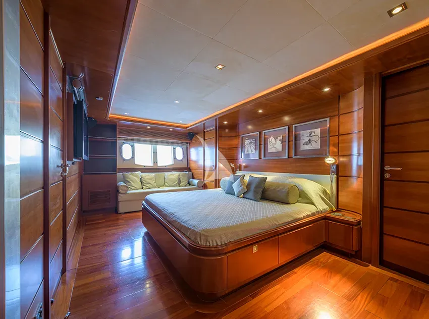 levante_yacht