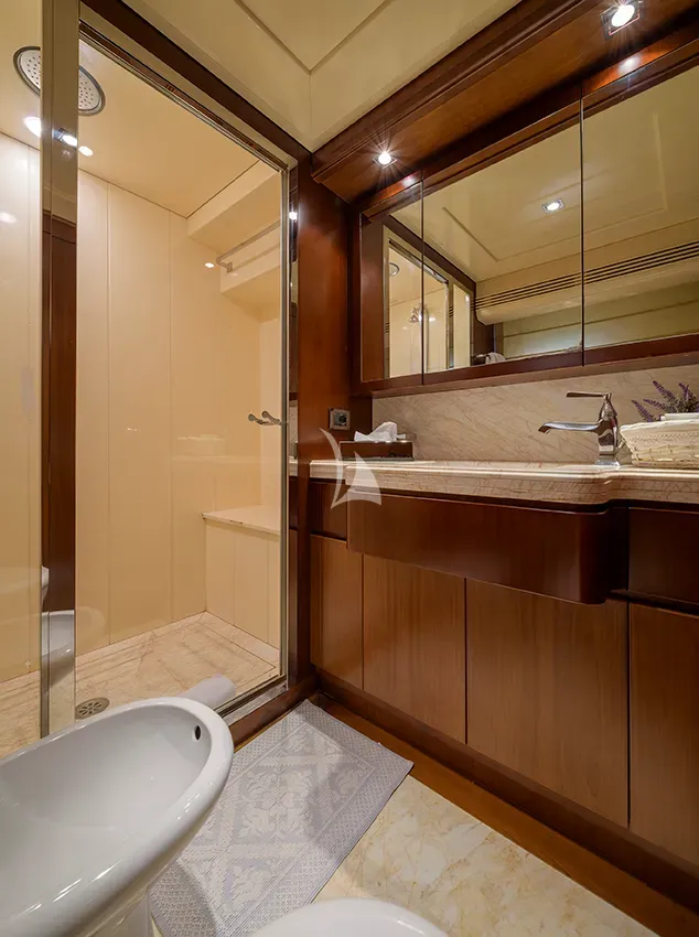 levante_yacht