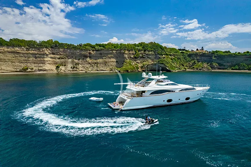 levante_yacht