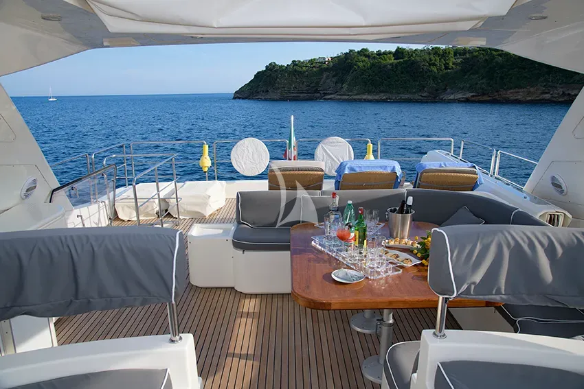 levante_yacht