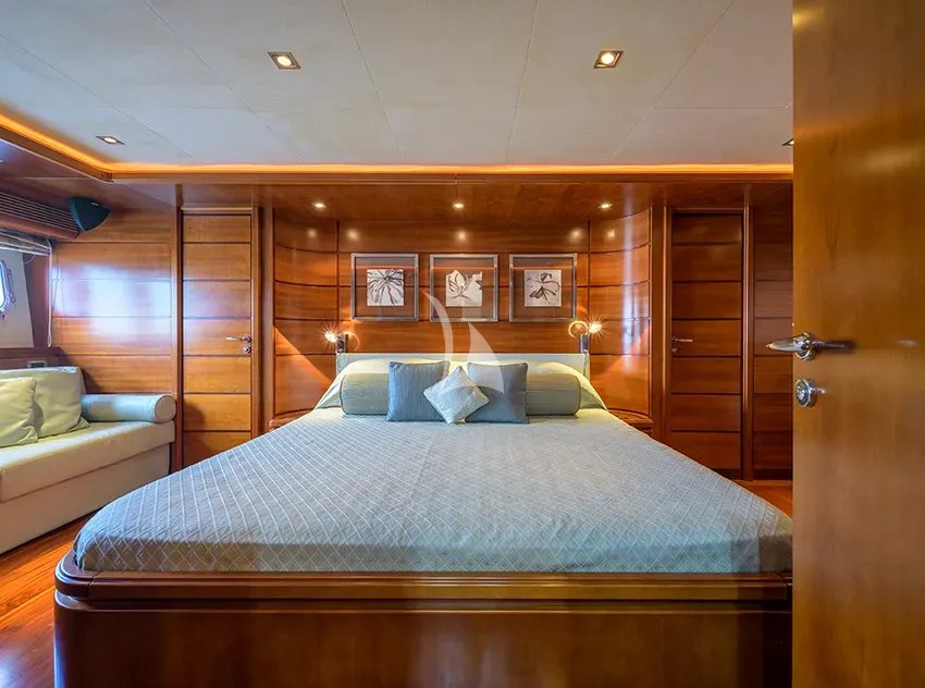 levante_yacht