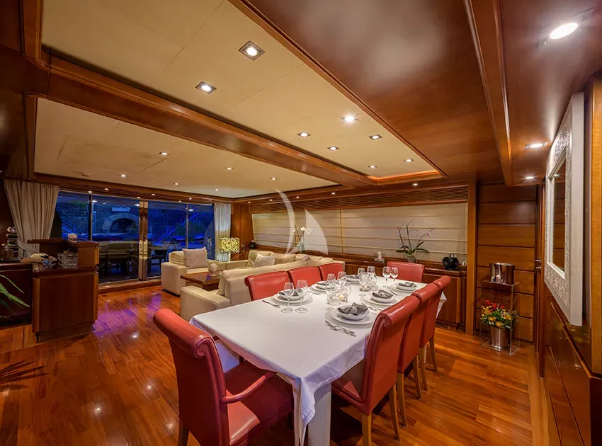 levante_yacht