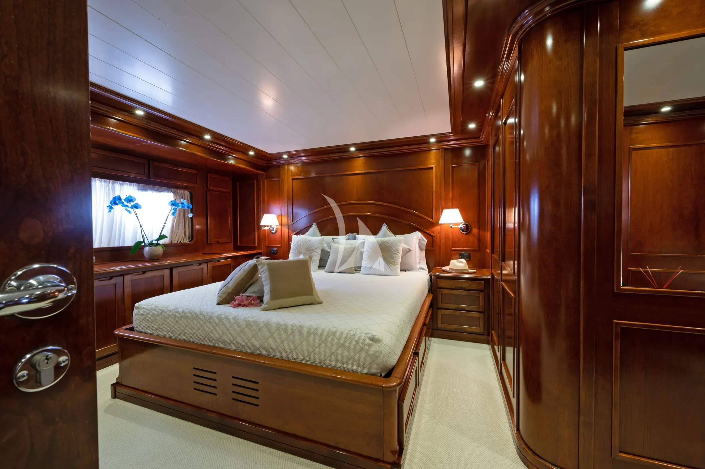 levante_yacht