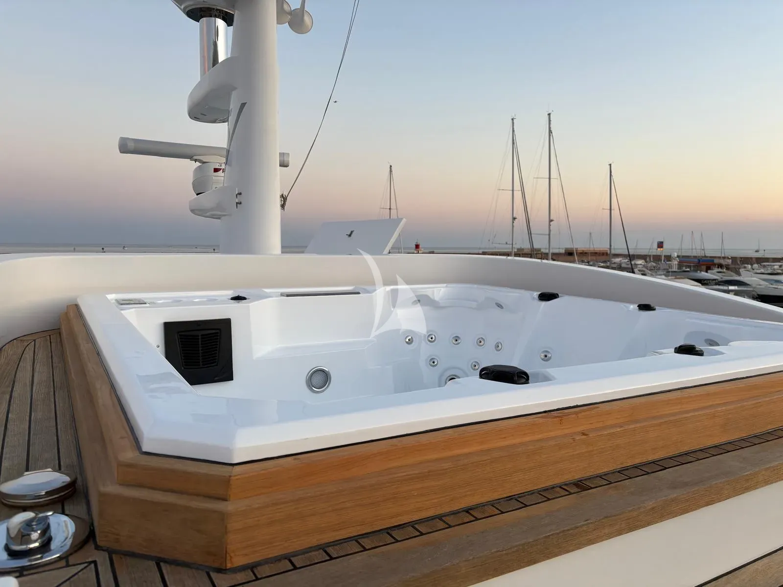 levante_yacht