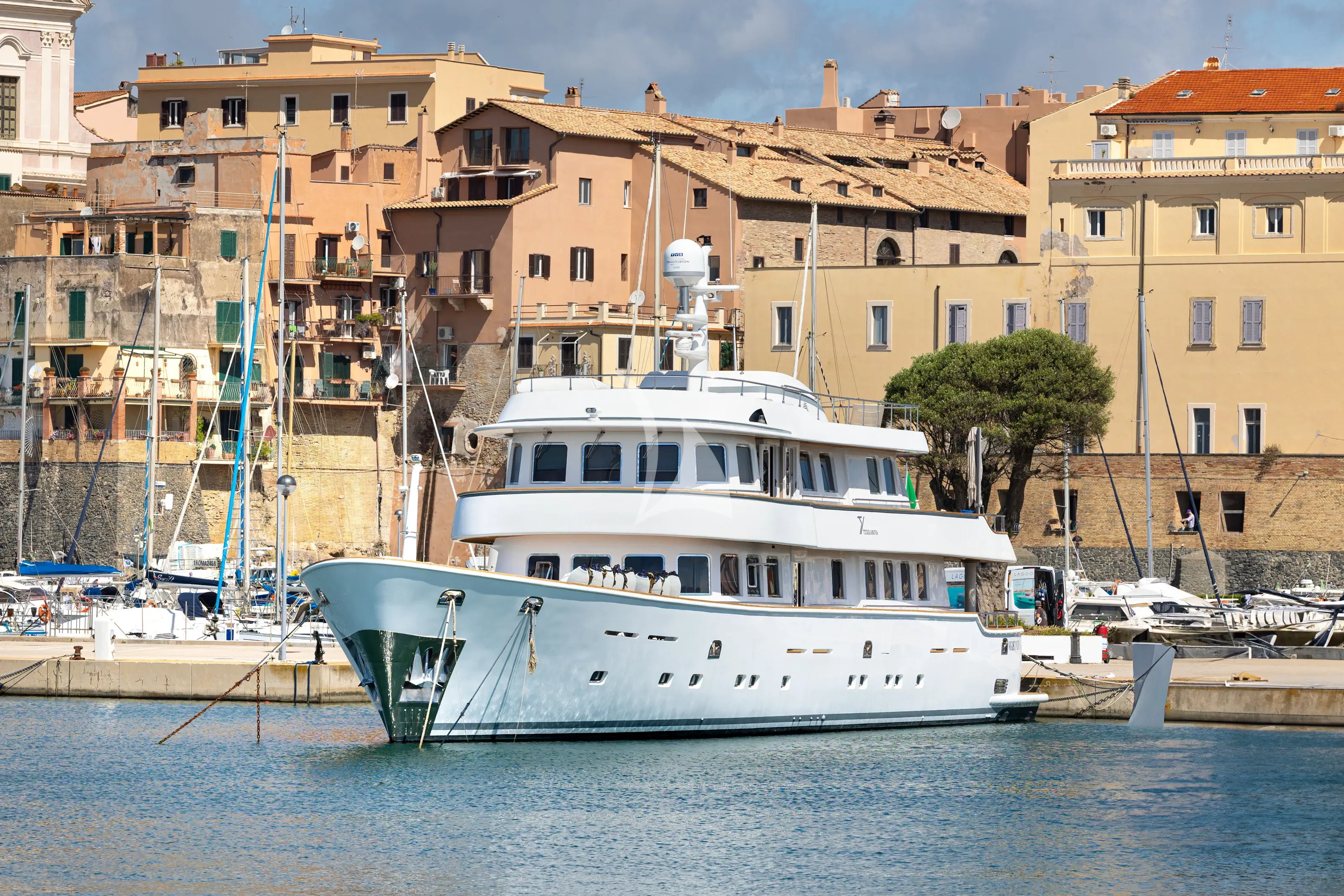 levante_yacht