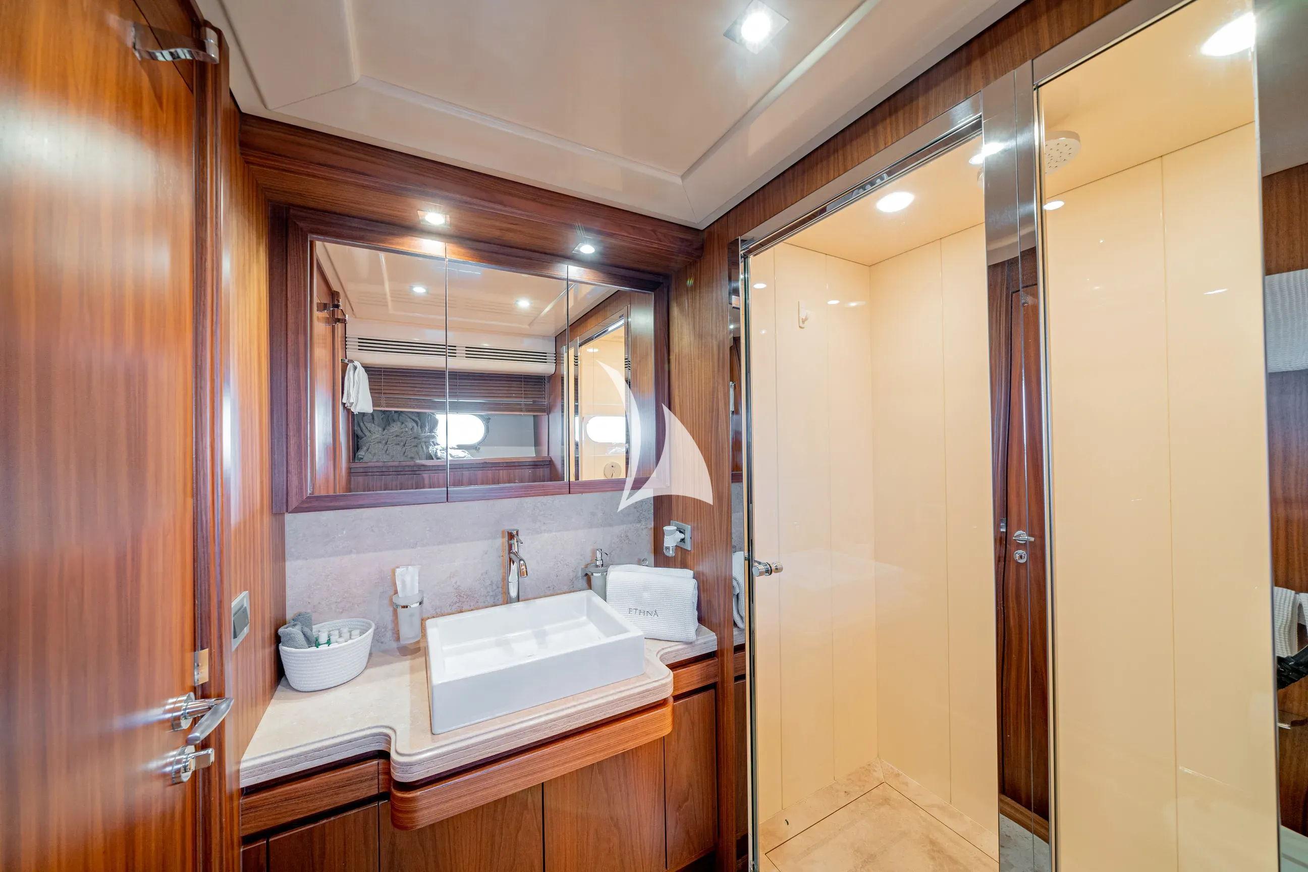 levante_yacht