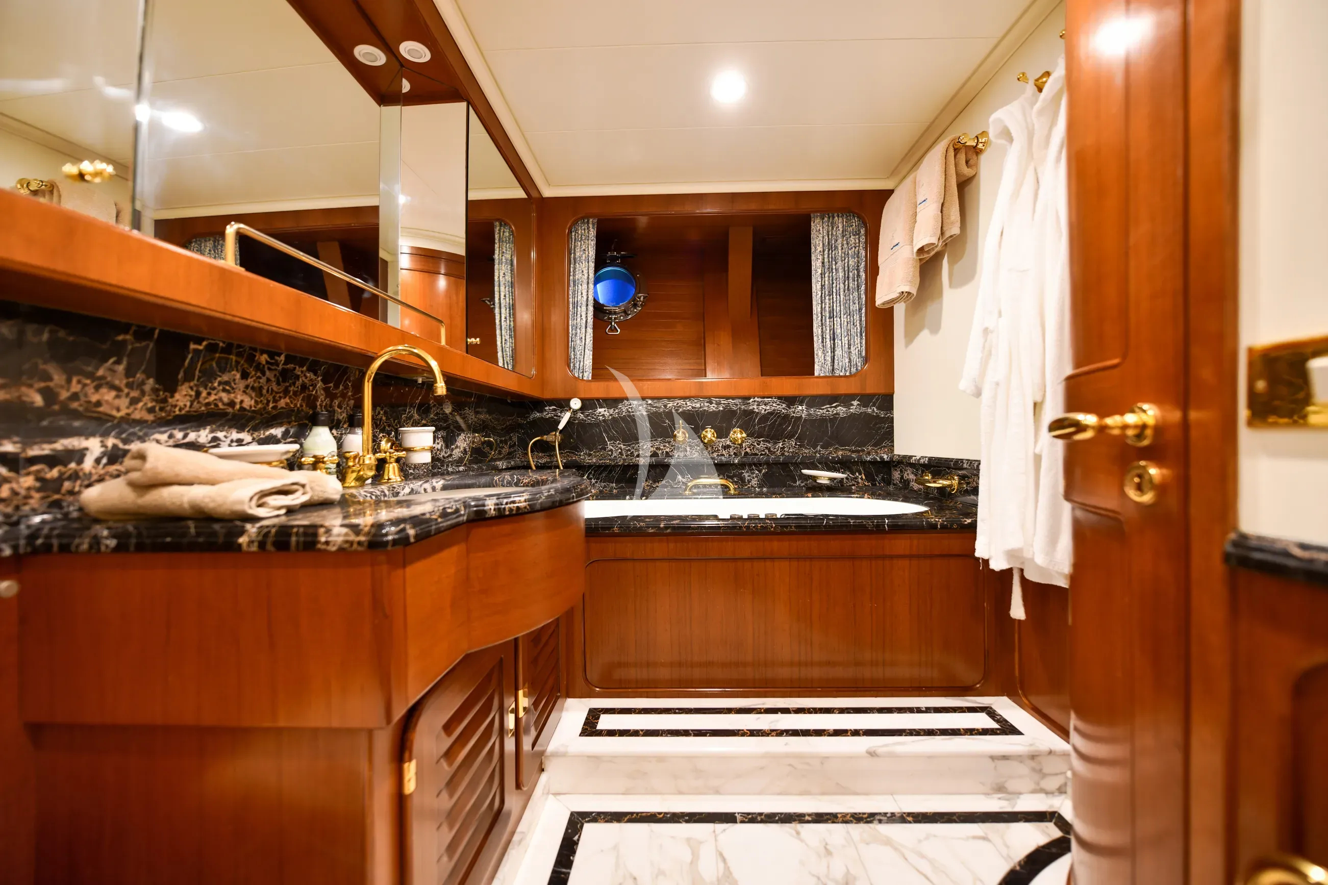 levante_yacht