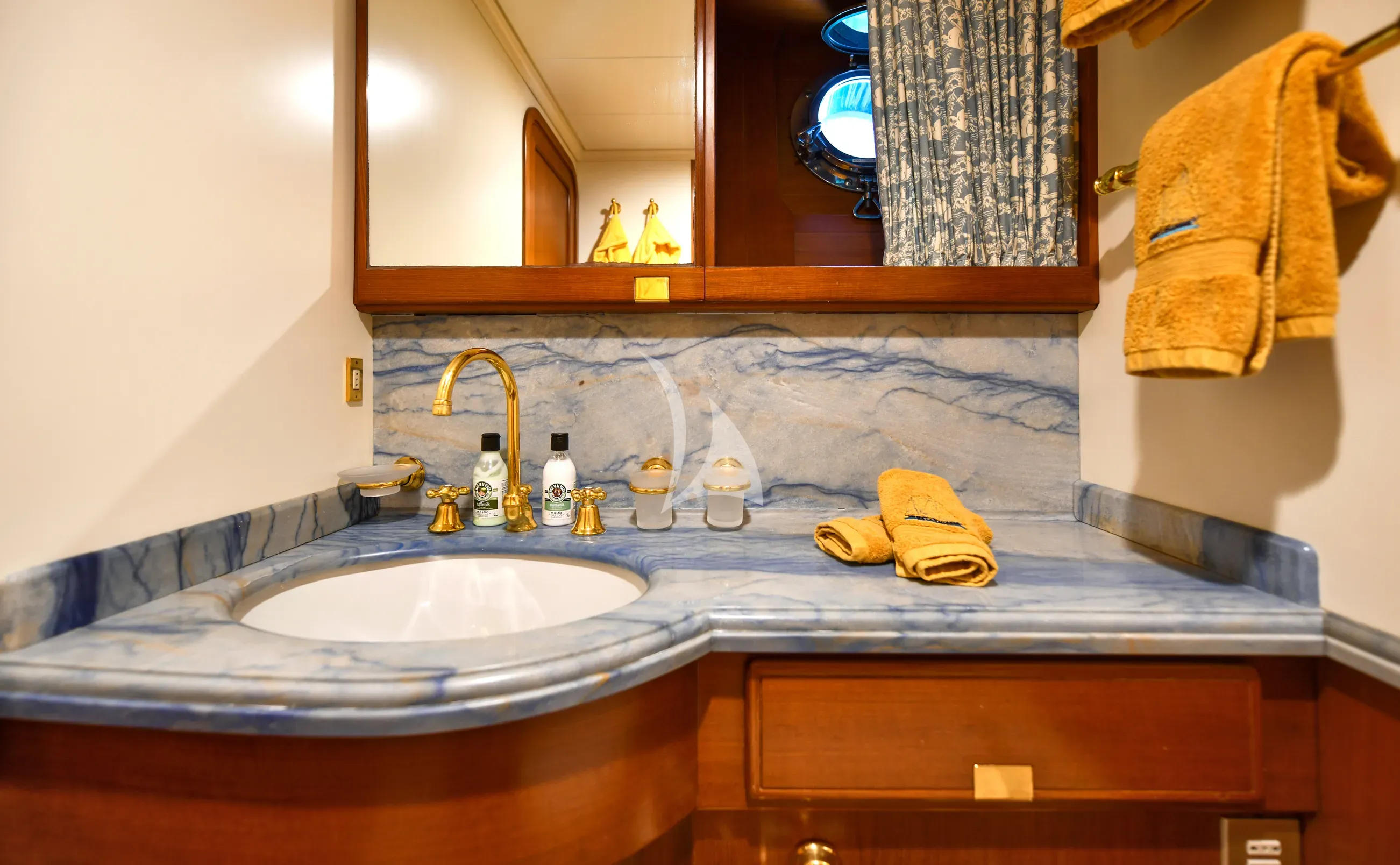 levante_yacht